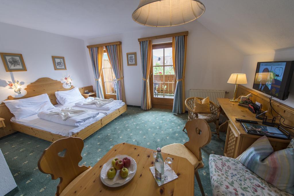 Gutshof Wolfgangsee Resort & Event Hotel Strobl Exterior foto