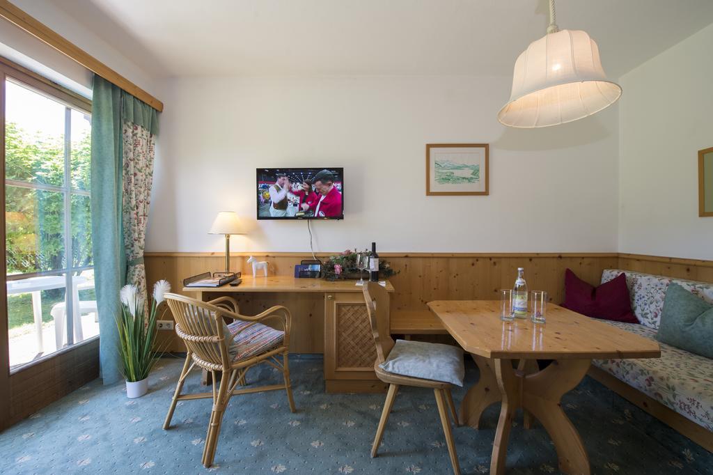 Gutshof Wolfgangsee Resort & Event Hotel Strobl Exterior foto